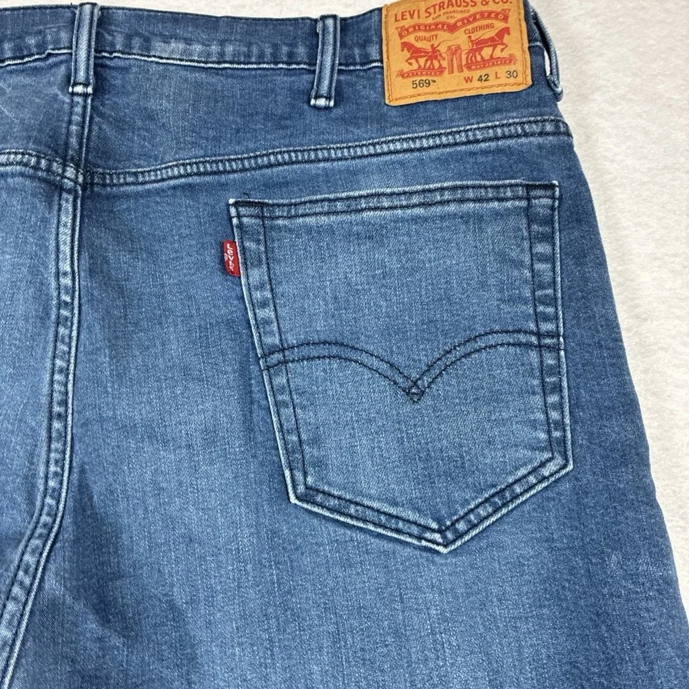Levi's 569 Loose Straight Fit Jeans Men's Size 42x30 Medium Wash